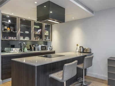 Flat for sale in Gray's Inn Road, St Pancras WC1X