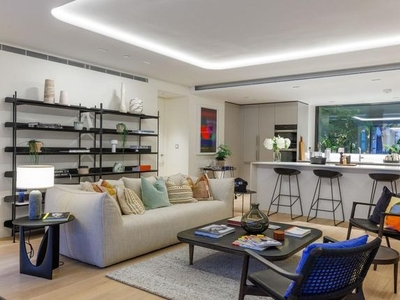 Flat for sale in Moxton Street, Marylebone Lane, London W1U