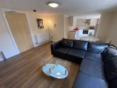 Flat to rent in 63-65 High Rd, Beeston NG9