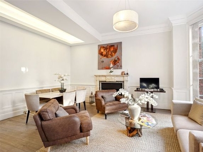 Flat to rent in Egerton Place, London SW3