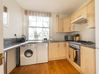 Flat to rent in Holland Park Avenue, Holland Park, London W11