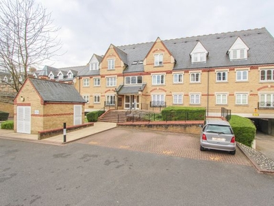 Flat to rent in Lancing House, Hallam Close, Watford, Hertfordshire WD24