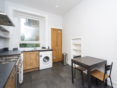 Flat to rent in Melville Terrace, Newington, Edinburgh EH9