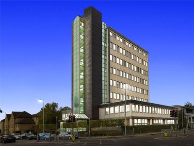Flat to rent in Rivers House, Springfield Road, Chelmsford CM2