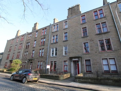 Flat to rent in Roseangle, West End, Dundee DD1