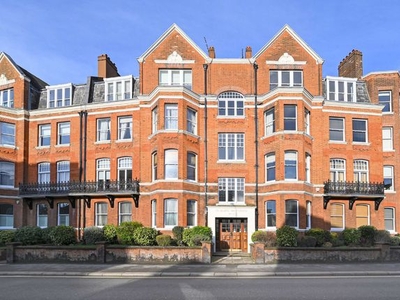 Flat to rent in St James Mansions, West End Lane, London NW6