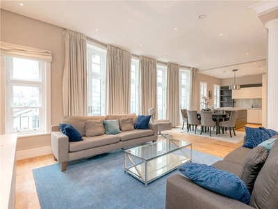 Flat to rent in Strand, Covent Garden, London WC2R