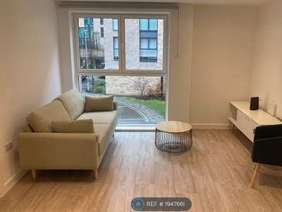 Flat to rent in The Boathouse, Salford M50