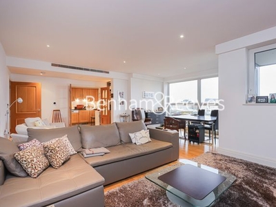 Flat to rent in The Boulevard, Imperial Wharf SW6