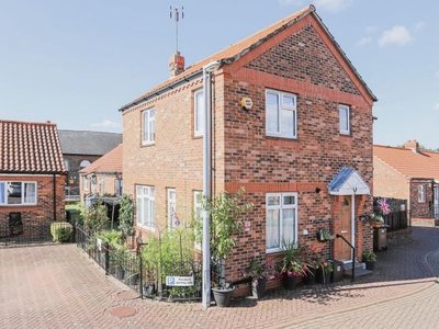 Link-detached house for sale in Stewart Court, York YO42