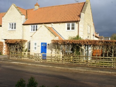 Link-detached house to rent in Glen Road, Castle Bytham NG33