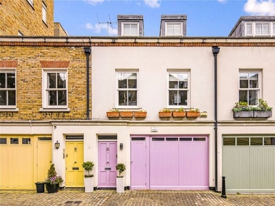 Mews house for sale in Conduit Mews, London W2