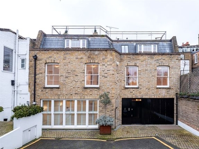 Mews house to rent in Gregory Place, Kensington W8