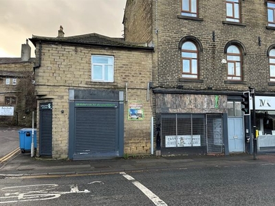 Property to rent in Commercial Street, Shipley BD18