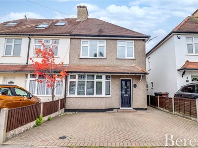 Semi-detached house for sale in Western Avenue, Brentwood CM14
