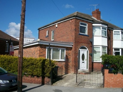Semi-detached house to rent in Eden Drive, Headingley, Leeds LS4