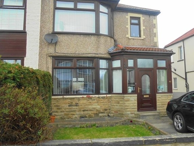Semi-detached house to rent in Ederoyd Crescent, Stanningley, Pudsey LS28