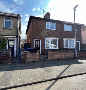 Semi-detached house to rent in Edmund Street, Kettering NN16