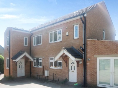 Semi-detached house to rent in Greenhead Road, Gledholt, Huddersfield HD1
