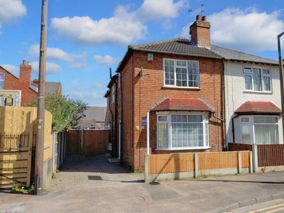 Semi-detached house to rent in Hawthorne Grove, Beeston, Nottingham NG9