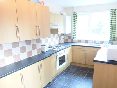 Semi-detached house to rent in Marlborough Road, Beeston NG9