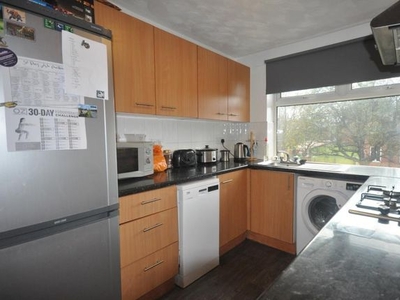 Shared accommodation to rent in Raven Road, Hyde Park, Leeds LS6