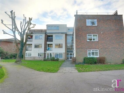 Studio Flat For Sale In Enfield, Middlesex