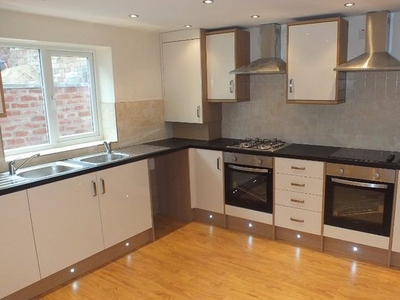Terraced house to rent in Ash Road, Leeds LS6