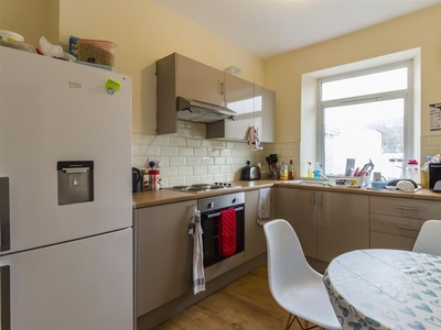 Terraced house to rent in Broadway, Treforest, Pontypridd CF37