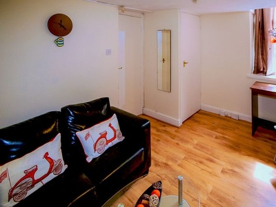 Terraced house to rent in Brudenell Road, Leeds LS6