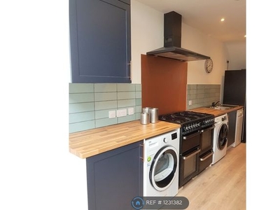 Terraced house to rent in Esher Road, Liverpool L6