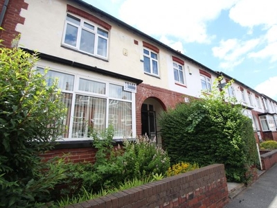 Terraced house to rent in Estcourt Avenue, Headingley, Leeds LS6
