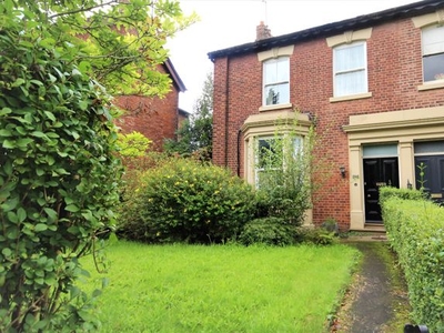 Terraced house to rent in Garstang Road, Fulwood, Preston PR2