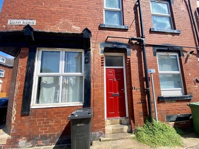 Terraced house to rent in Granby Avenue, Leeds LS6