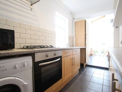 Terraced house to rent in Hartopp Road, Leicester LE2