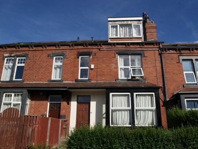 Terraced house to rent in Headingley Avenue, Headingley, Leeds LS6