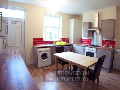 Terraced house to rent in Hessle Place, Hyde Park, Leeds LS6