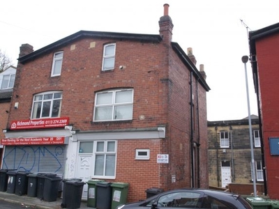 Terraced house to rent in Raven Road, Hyde Park, Leeds LS6