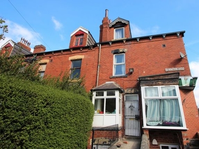 Terraced house to rent in Royal Park Mount, Hyde Park, Leeds LS6