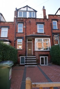 Terraced house to rent in St Anns Mount, Burley, Leeds LS4
