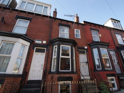 Terraced house to rent in Thornville Road, Hyde Park, Leeds LS6