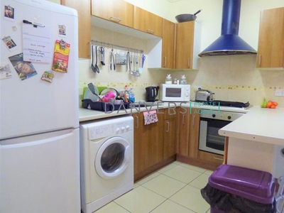Terraced house to rent in Thorpe Street, Leicester LE3
