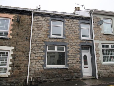 Terraced house to rent in Victoria Street, Abertillery NP13