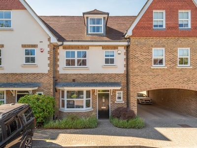 Town house for sale in Gatcombe Crescent, Ascot SL5
