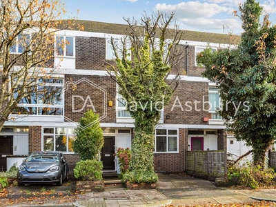 Town house to rent in Loudoun Road, St. John's Wood, London NW8