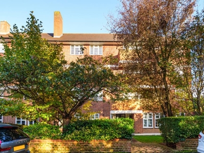 1 Bed Flat/Apartment For Sale in Sheen Court, Richmond, TW10 - 5239006