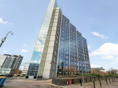 2 Bed Flat/Apartment For Sale in Basingstoke, Hampshire, RG21 - 5254991