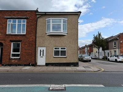 2 Bedroom House Portsmouth Hampshire