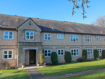 3 Bedroom Flat For Sale In Chipping Norton