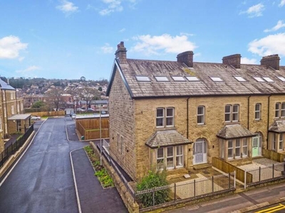 6 Bedroom House Guiseley West Yorkshire